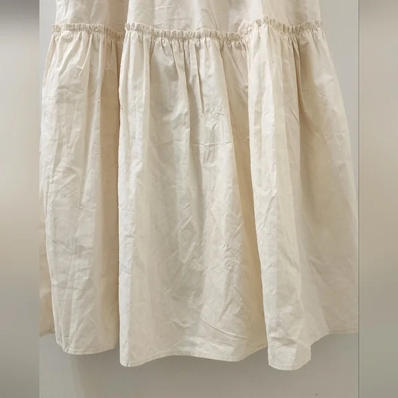 Aureum Elegant Cream Dress with Black Accents - Picture 6 of 11